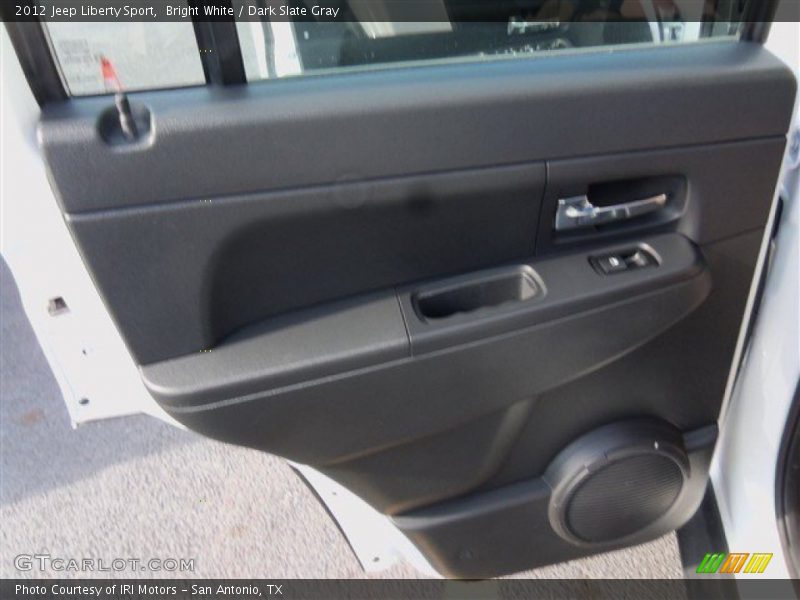 Bright White / Dark Slate Gray 2012 Jeep Liberty Sport