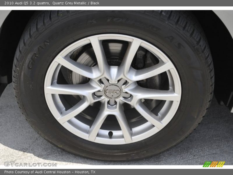 Quartz Grey Metallic / Black 2010 Audi Q5 3.2 quattro