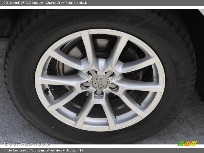 Quartz Grey Metallic / Black 2010 Audi Q5 3.2 quattro