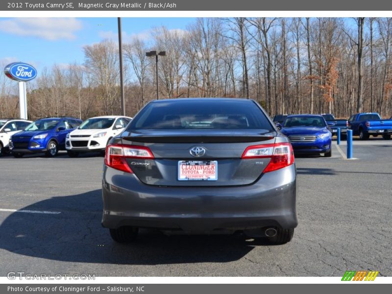 Magnetic Gray Metallic / Black/Ash 2012 Toyota Camry SE