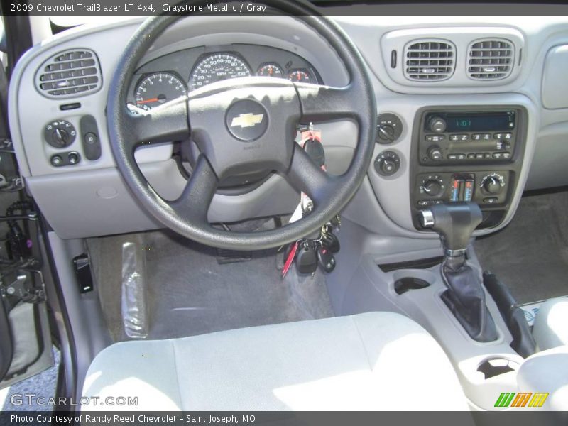 Graystone Metallic / Gray 2009 Chevrolet TrailBlazer LT 4x4