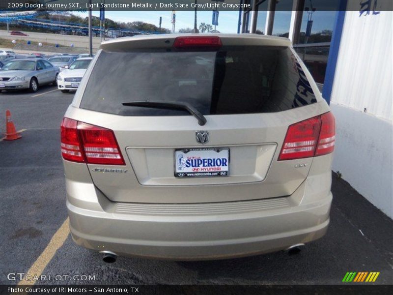 Light Sandstone Metallic / Dark Slate Gray/Light Graystone 2009 Dodge Journey SXT