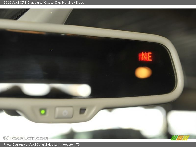 Quartz Grey Metallic / Black 2010 Audi Q5 3.2 quattro