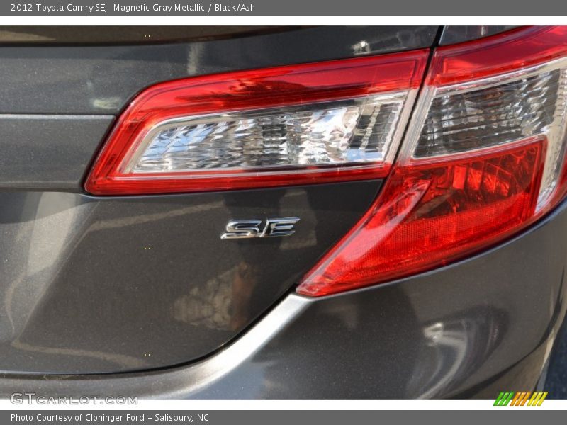 Magnetic Gray Metallic / Black/Ash 2012 Toyota Camry SE