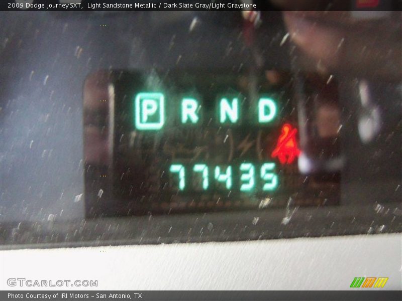 Light Sandstone Metallic / Dark Slate Gray/Light Graystone 2009 Dodge Journey SXT