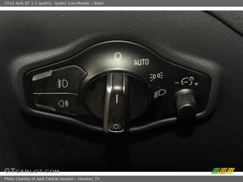 Quartz Grey Metallic / Black 2010 Audi Q5 3.2 quattro