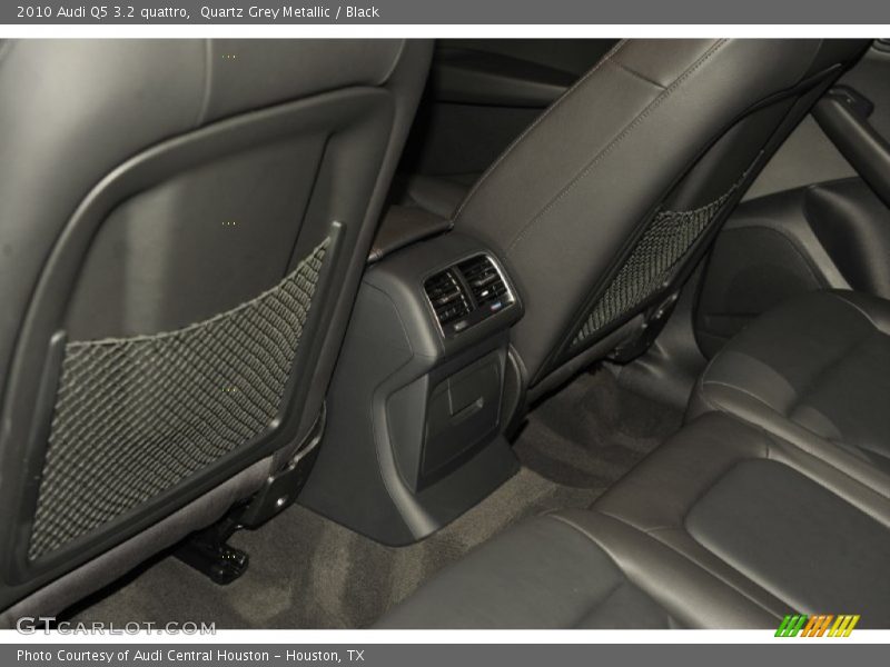 Quartz Grey Metallic / Black 2010 Audi Q5 3.2 quattro