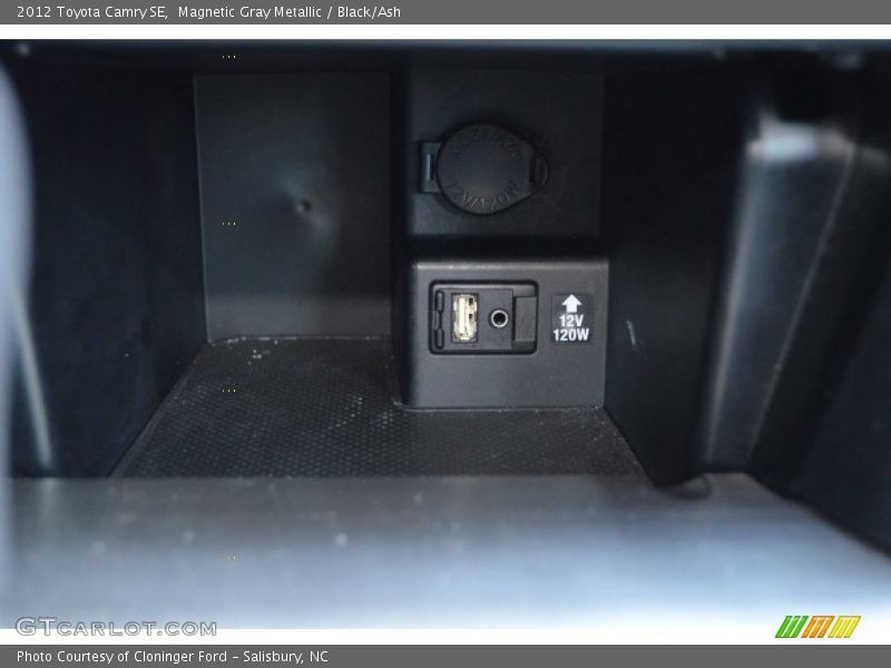 Magnetic Gray Metallic / Black/Ash 2012 Toyota Camry SE