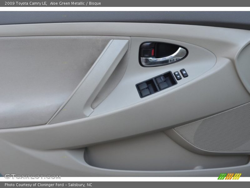 Aloe Green Metallic / Bisque 2009 Toyota Camry LE