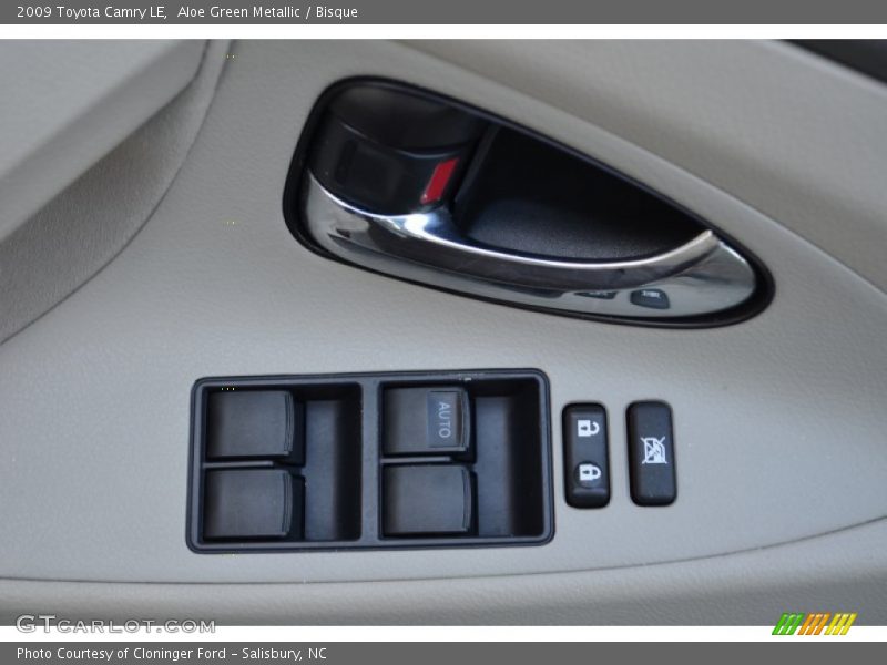 Aloe Green Metallic / Bisque 2009 Toyota Camry LE