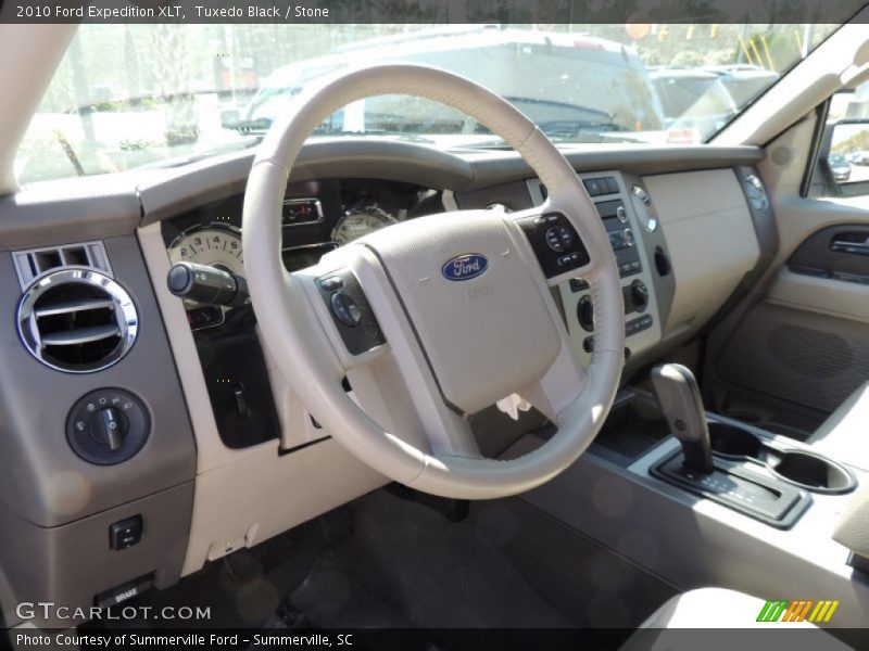 Tuxedo Black / Stone 2010 Ford Expedition XLT