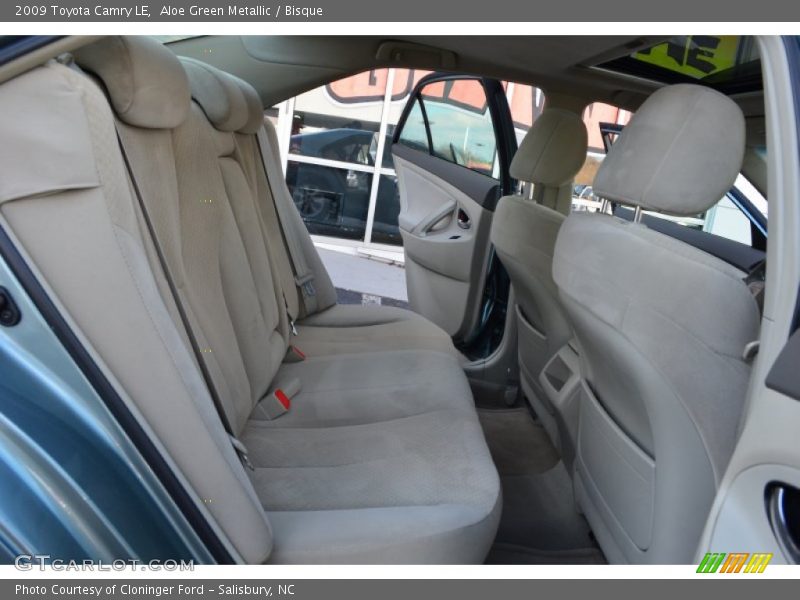 Aloe Green Metallic / Bisque 2009 Toyota Camry LE