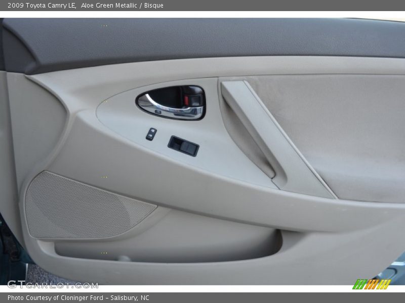 Aloe Green Metallic / Bisque 2009 Toyota Camry LE