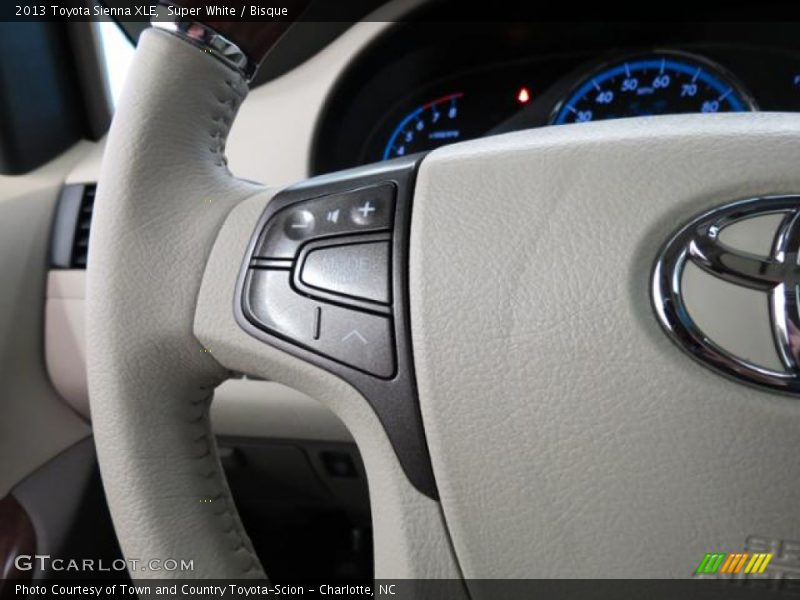 Super White / Bisque 2013 Toyota Sienna XLE