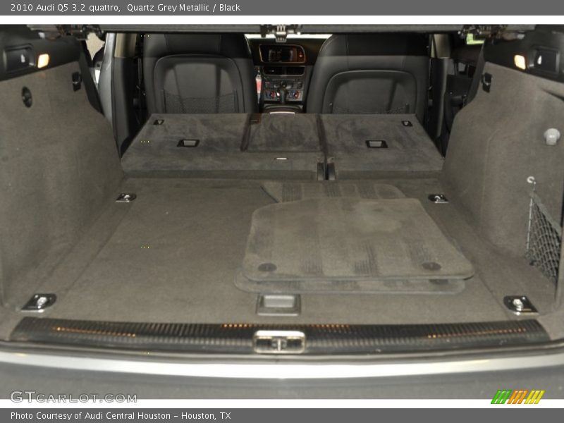 Quartz Grey Metallic / Black 2010 Audi Q5 3.2 quattro