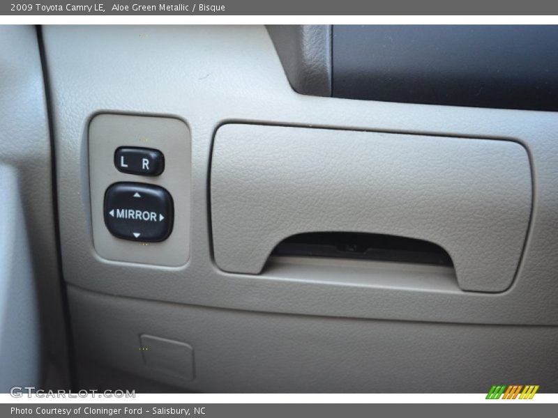 Aloe Green Metallic / Bisque 2009 Toyota Camry LE