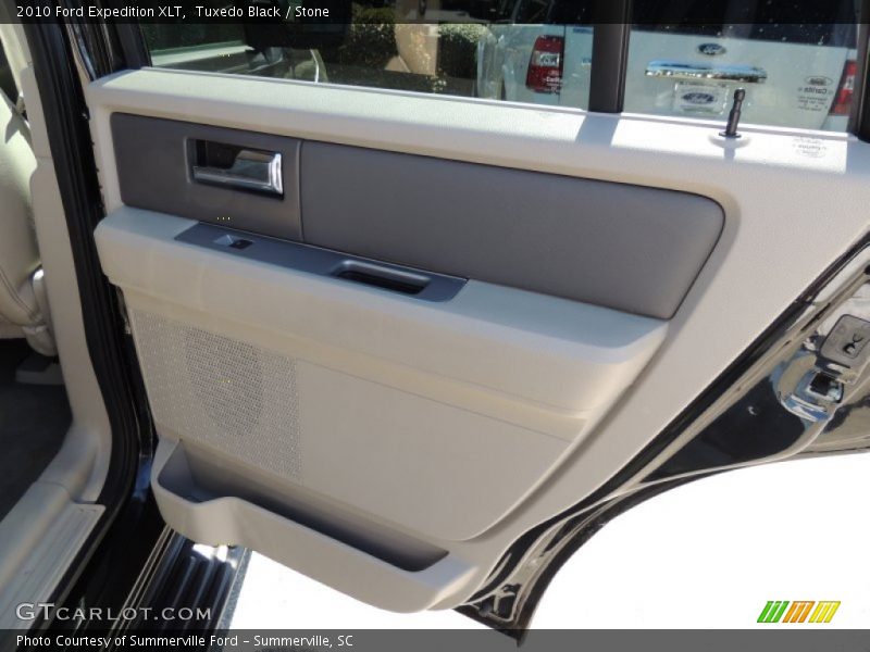 Tuxedo Black / Stone 2010 Ford Expedition XLT