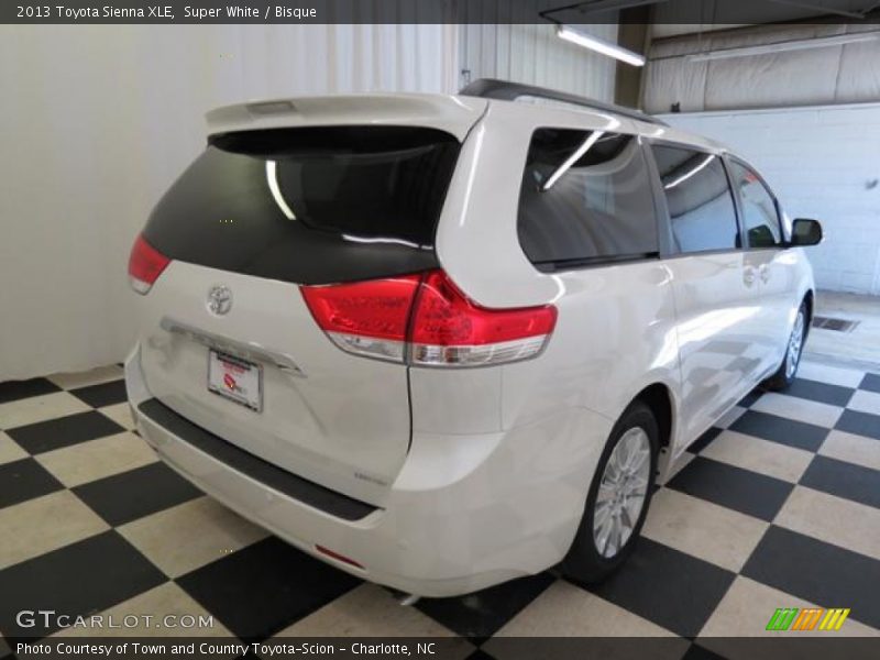 Super White / Bisque 2013 Toyota Sienna XLE