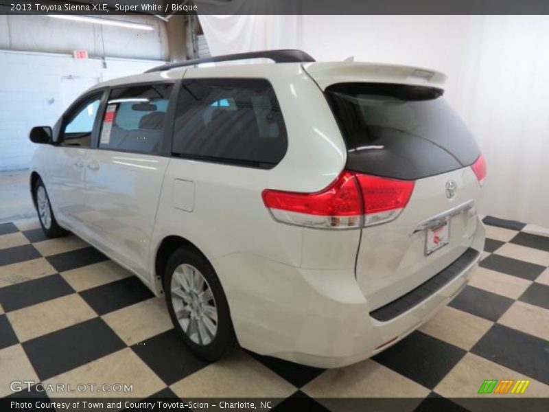 Super White / Bisque 2013 Toyota Sienna XLE