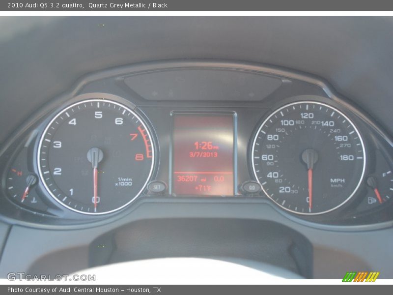 Quartz Grey Metallic / Black 2010 Audi Q5 3.2 quattro