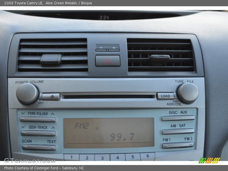 Aloe Green Metallic / Bisque 2009 Toyota Camry LE