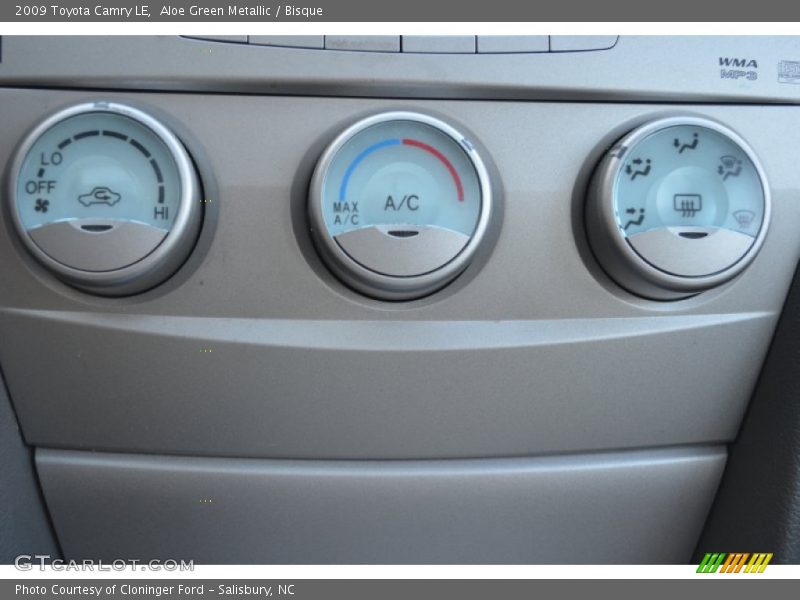 Aloe Green Metallic / Bisque 2009 Toyota Camry LE