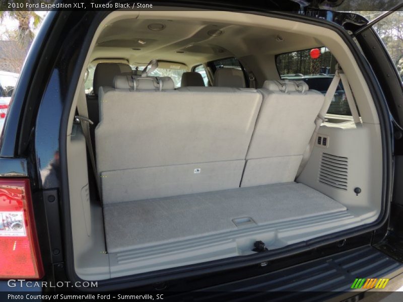 Tuxedo Black / Stone 2010 Ford Expedition XLT