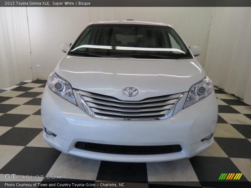 Super White / Bisque 2013 Toyota Sienna XLE