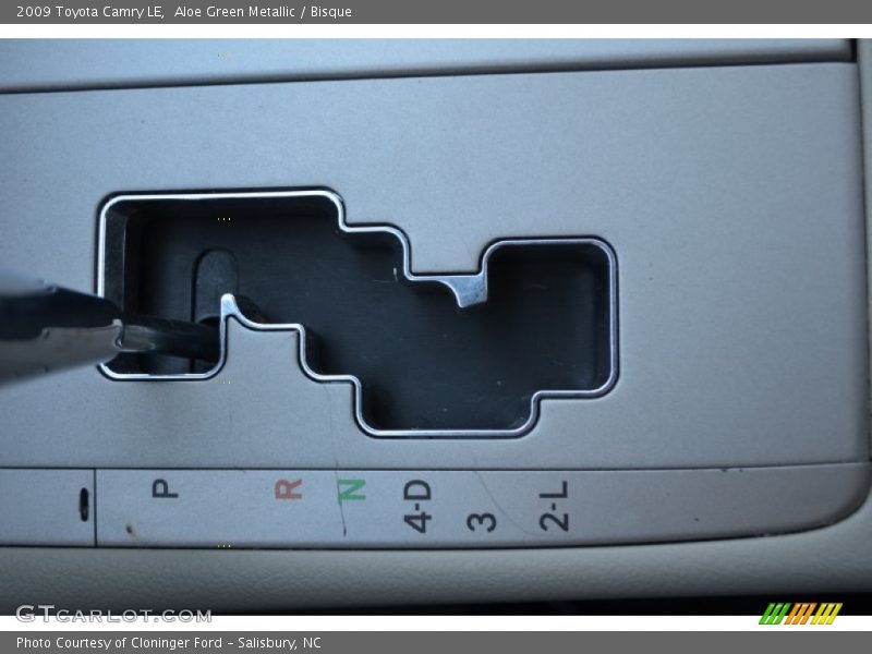 Aloe Green Metallic / Bisque 2009 Toyota Camry LE