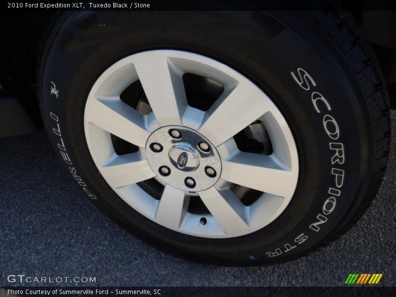 Tuxedo Black / Stone 2010 Ford Expedition XLT
