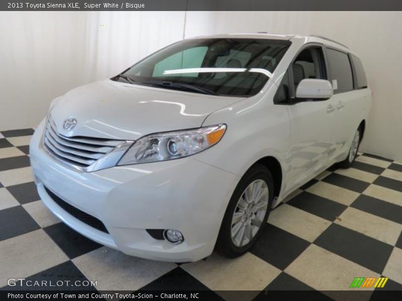 Super White / Bisque 2013 Toyota Sienna XLE