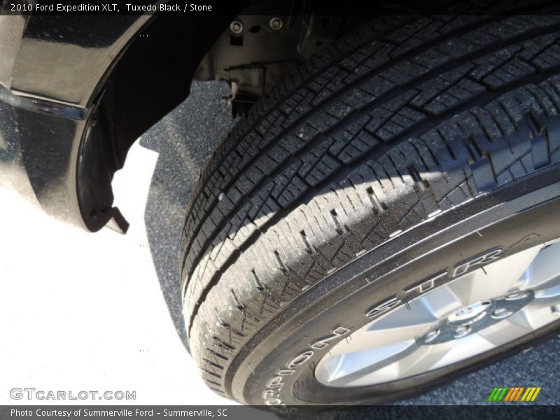 Tuxedo Black / Stone 2010 Ford Expedition XLT
