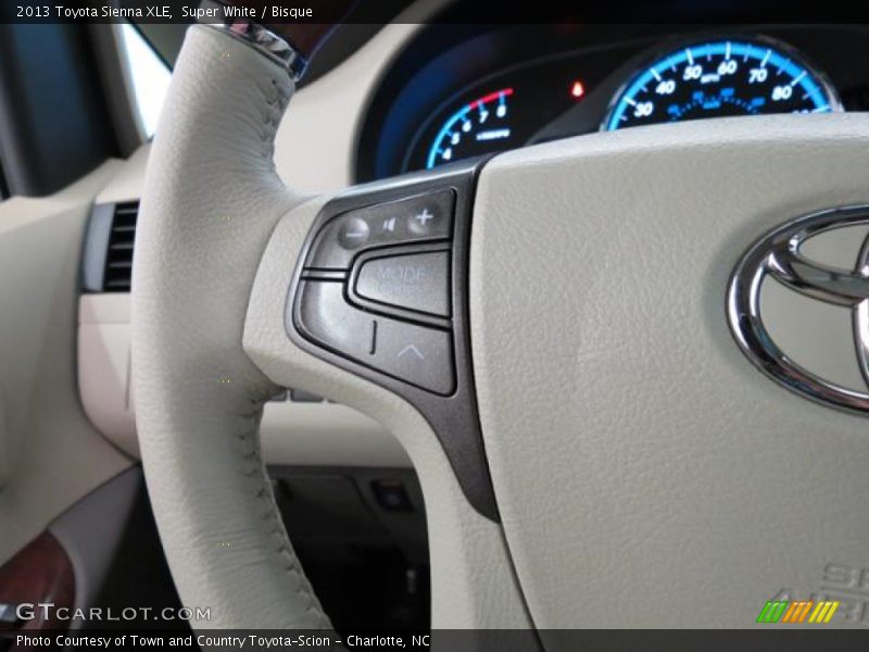 Super White / Bisque 2013 Toyota Sienna XLE