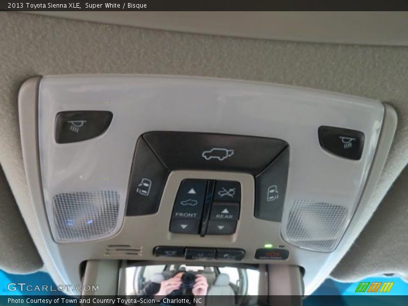 Super White / Bisque 2013 Toyota Sienna XLE