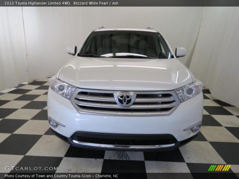 Blizzard White Pearl / Ash 2013 Toyota Highlander Limited 4WD