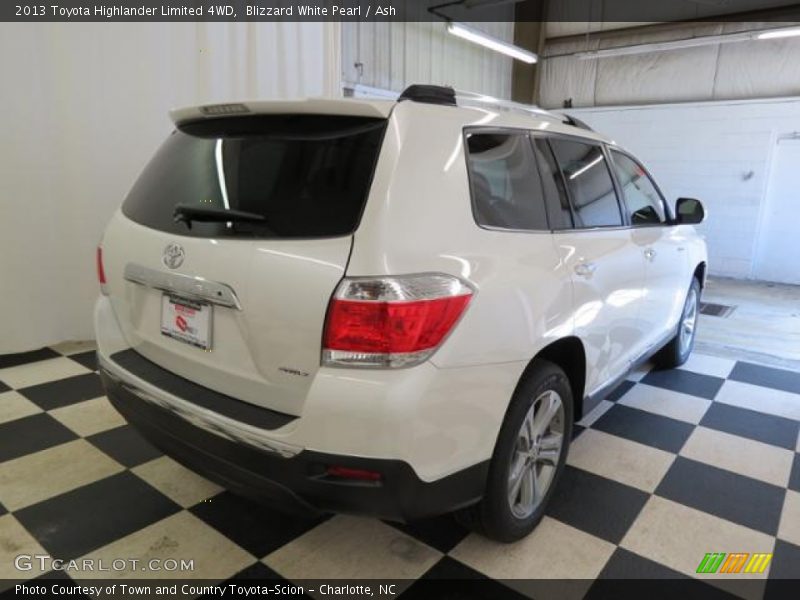 Blizzard White Pearl / Ash 2013 Toyota Highlander Limited 4WD