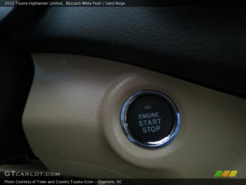 Blizzard White Pearl / Sand Beige 2013 Toyota Highlander Limited