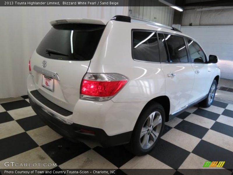 Blizzard White Pearl / Sand Beige 2013 Toyota Highlander Limited