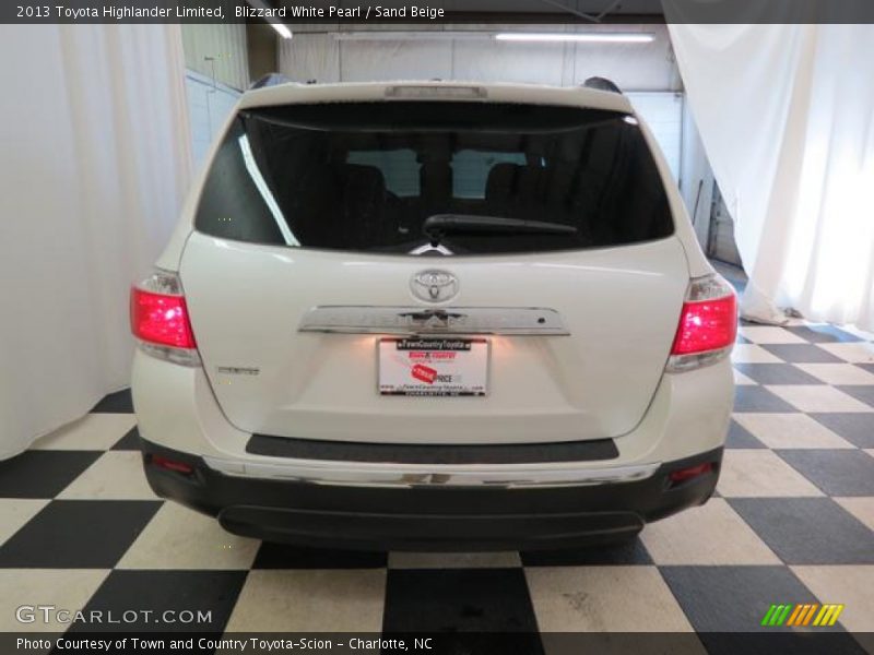 Blizzard White Pearl / Sand Beige 2013 Toyota Highlander Limited