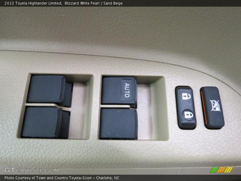 Blizzard White Pearl / Sand Beige 2013 Toyota Highlander Limited