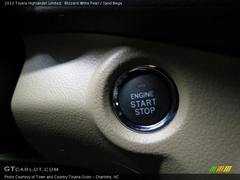 Blizzard White Pearl / Sand Beige 2013 Toyota Highlander Limited