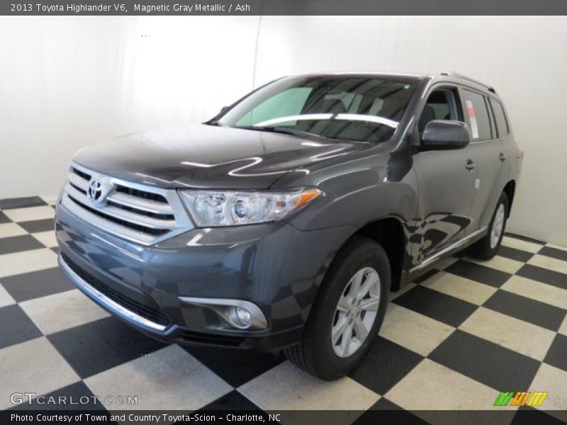Magnetic Gray Metallic / Ash 2013 Toyota Highlander V6