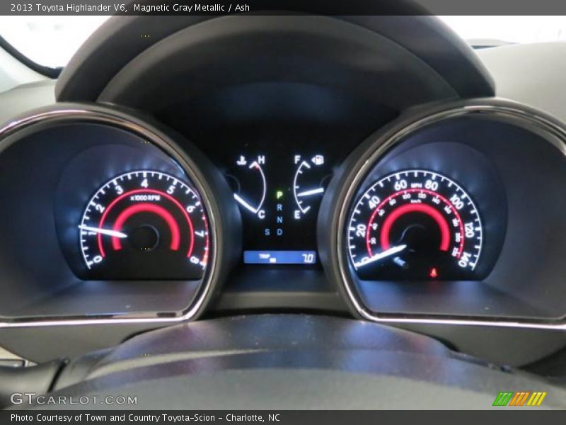 Magnetic Gray Metallic / Ash 2013 Toyota Highlander V6