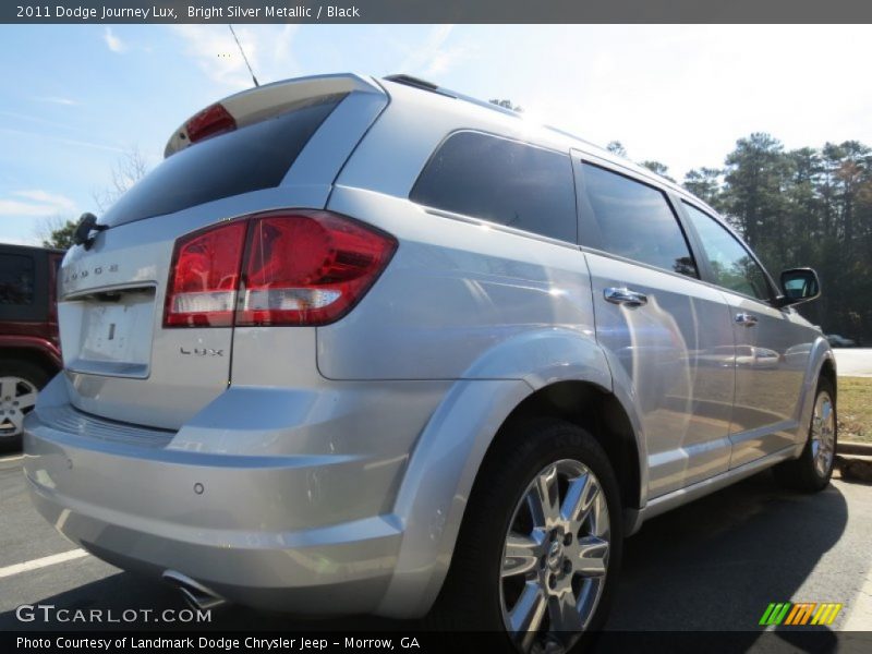Bright Silver Metallic / Black 2011 Dodge Journey Lux