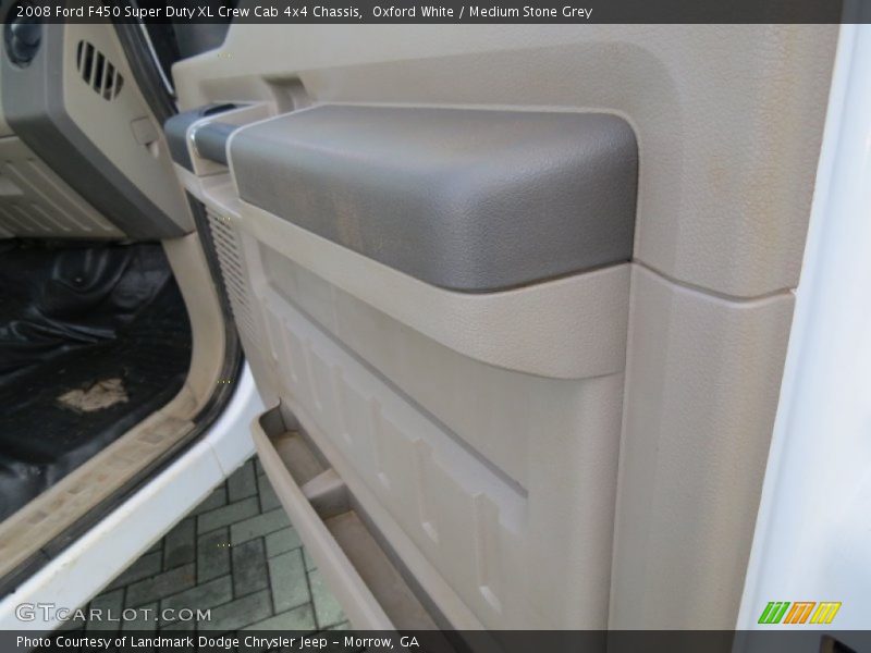 Oxford White / Medium Stone Grey 2008 Ford F450 Super Duty XL Crew Cab 4x4 Chassis