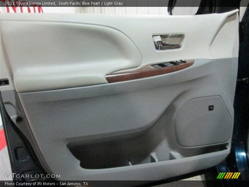 South Pacific Blue Pearl / Light Gray 2011 Toyota Sienna Limited