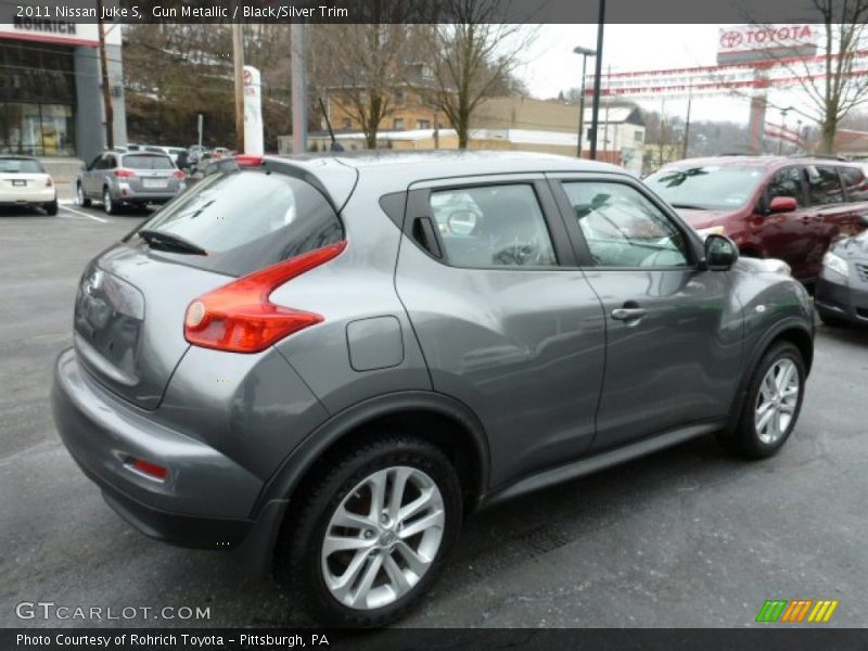 Gun Metallic / Black/Silver Trim 2011 Nissan Juke S