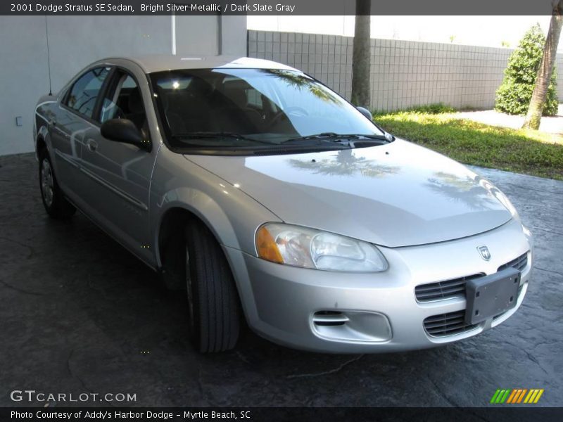 Bright Silver Metallic / Dark Slate Gray 2001 Dodge Stratus SE Sedan