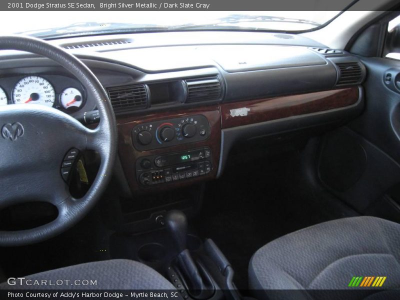 Bright Silver Metallic / Dark Slate Gray 2001 Dodge Stratus SE Sedan