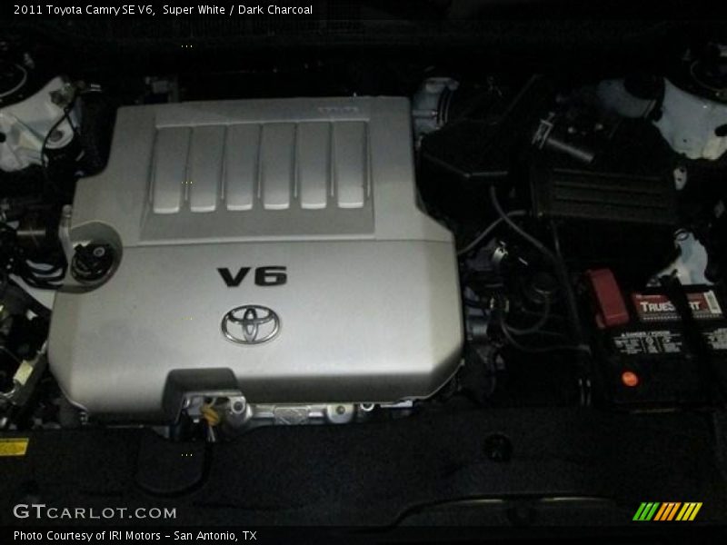Super White / Dark Charcoal 2011 Toyota Camry SE V6